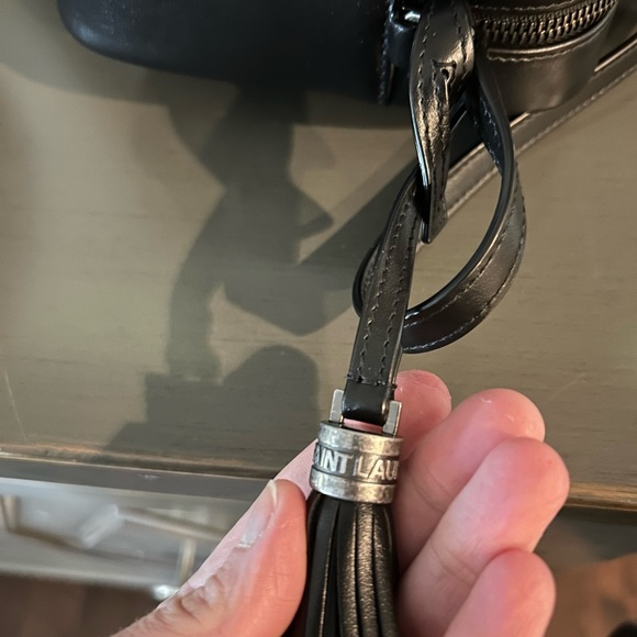 Saint Laurent “Lou” Camera bag crossbody bag - Picture 5 of 8